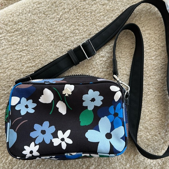 New Kate Spade Camera Bag - Picture 1 of 4